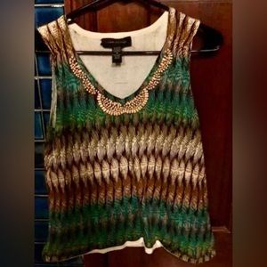 Tropical design tank with wood bead accents at neckline